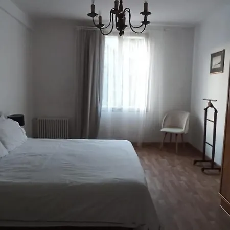 Koeron Апартаменти